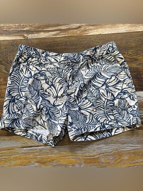 Patagonia Size M Organic Cotton Shorts Blue Cream Tropical Casual Summer